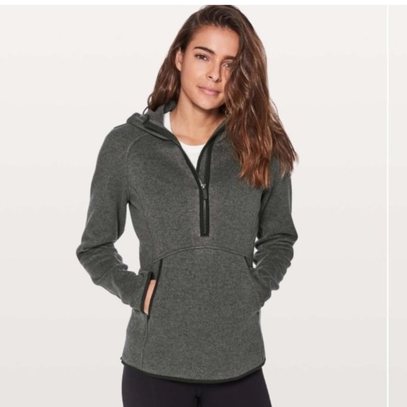 Lululemon quarter zip size 6 I believe - Picture 1 of 2